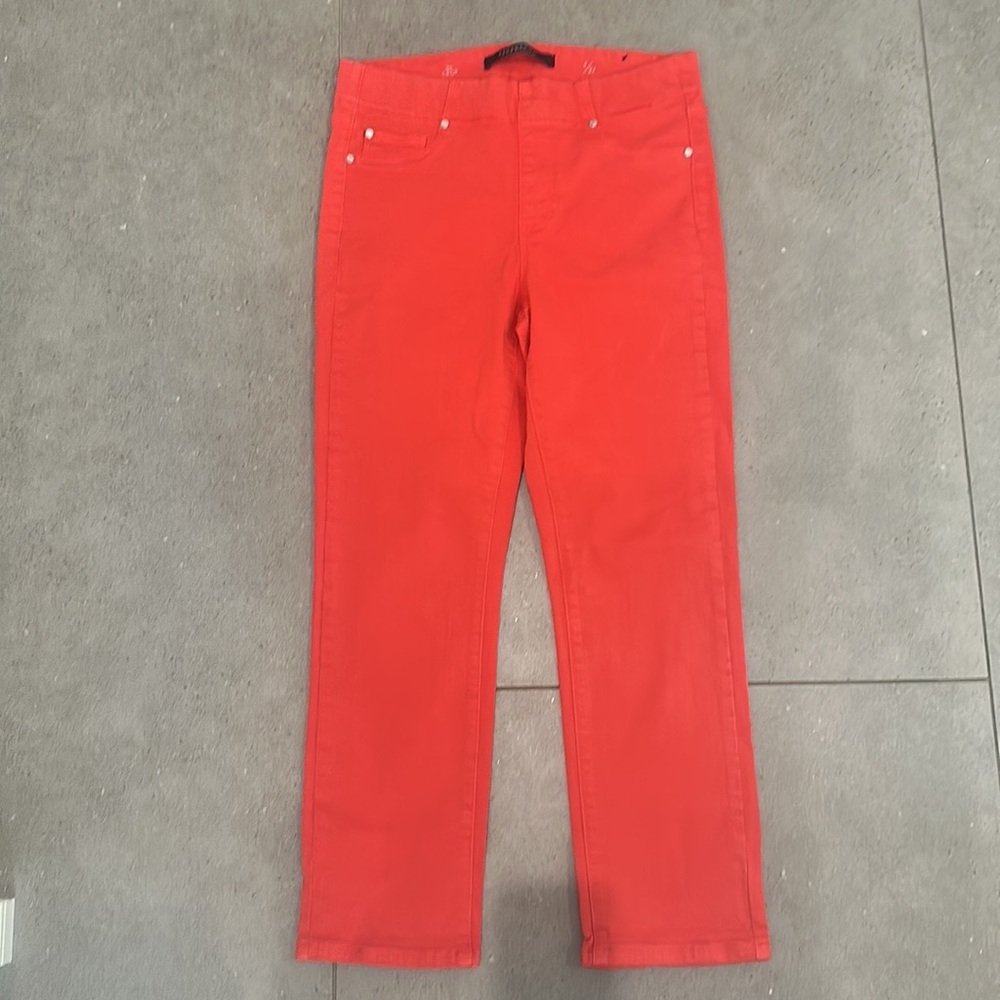 Liverpool Los Angeles Women’s red stretch crop jeans, 4/27